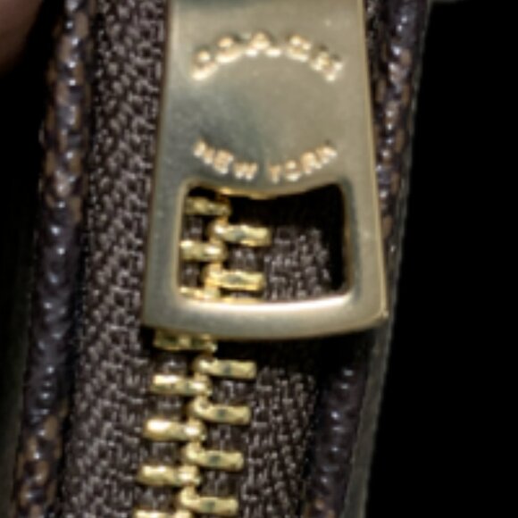 Coach Crossbody Bag - Picture 6 of 7